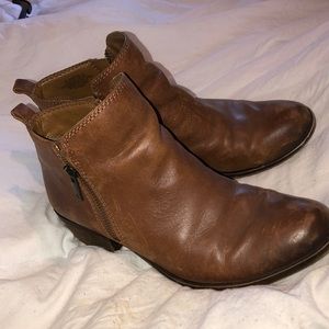 ⚡️lucky brand distressed booties